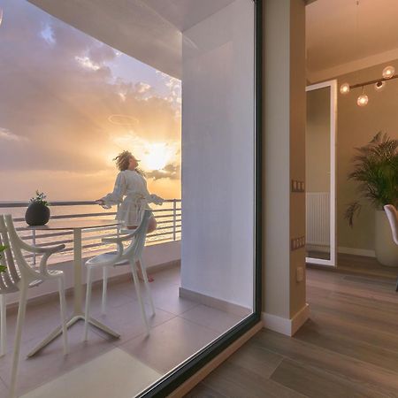 Iconic Salonica Suite Seafront Exteriör bild