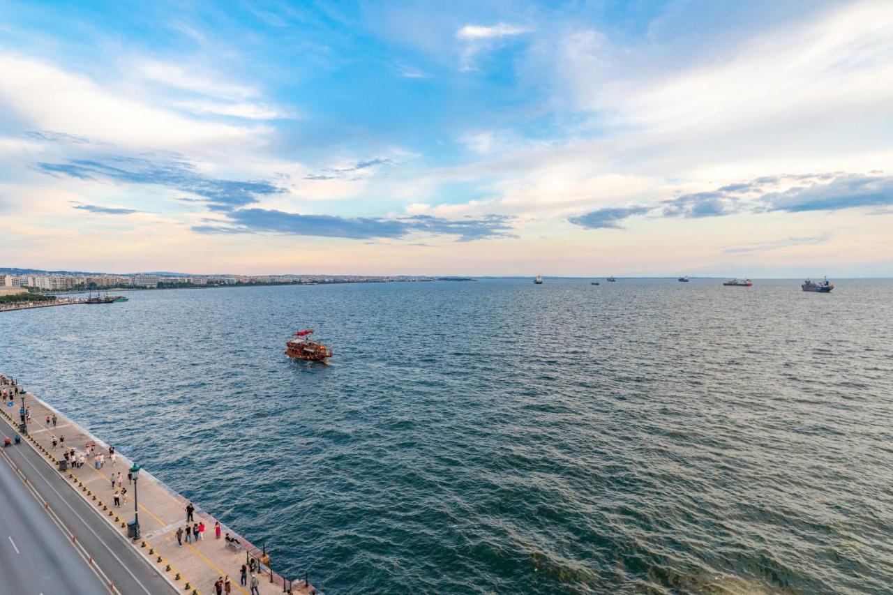 Iconic Salonica Suite Seafront Exteriör bild